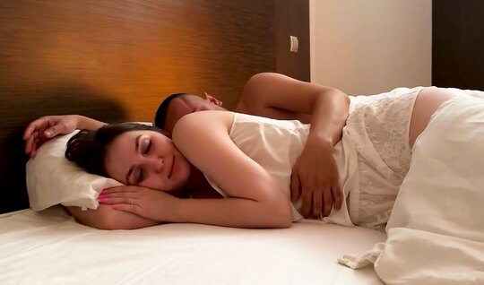 Пасынок классно трахнул мамку в киску во время отпуска