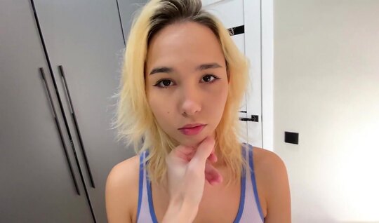 Молодая сучка научилась отлично сосать ствол ухажера