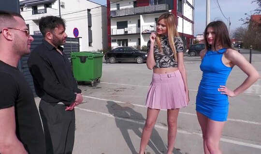 Сучка получила яркое двойное проникновение в групповухе