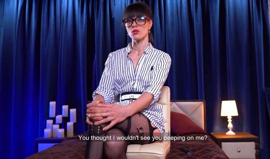 Опытная мамка дает в анал парню только после нежного куннилингуса