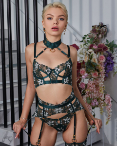 Эшби Винтер - Ashby Winter