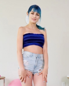 Джевелс Блю - Jewelz Blu